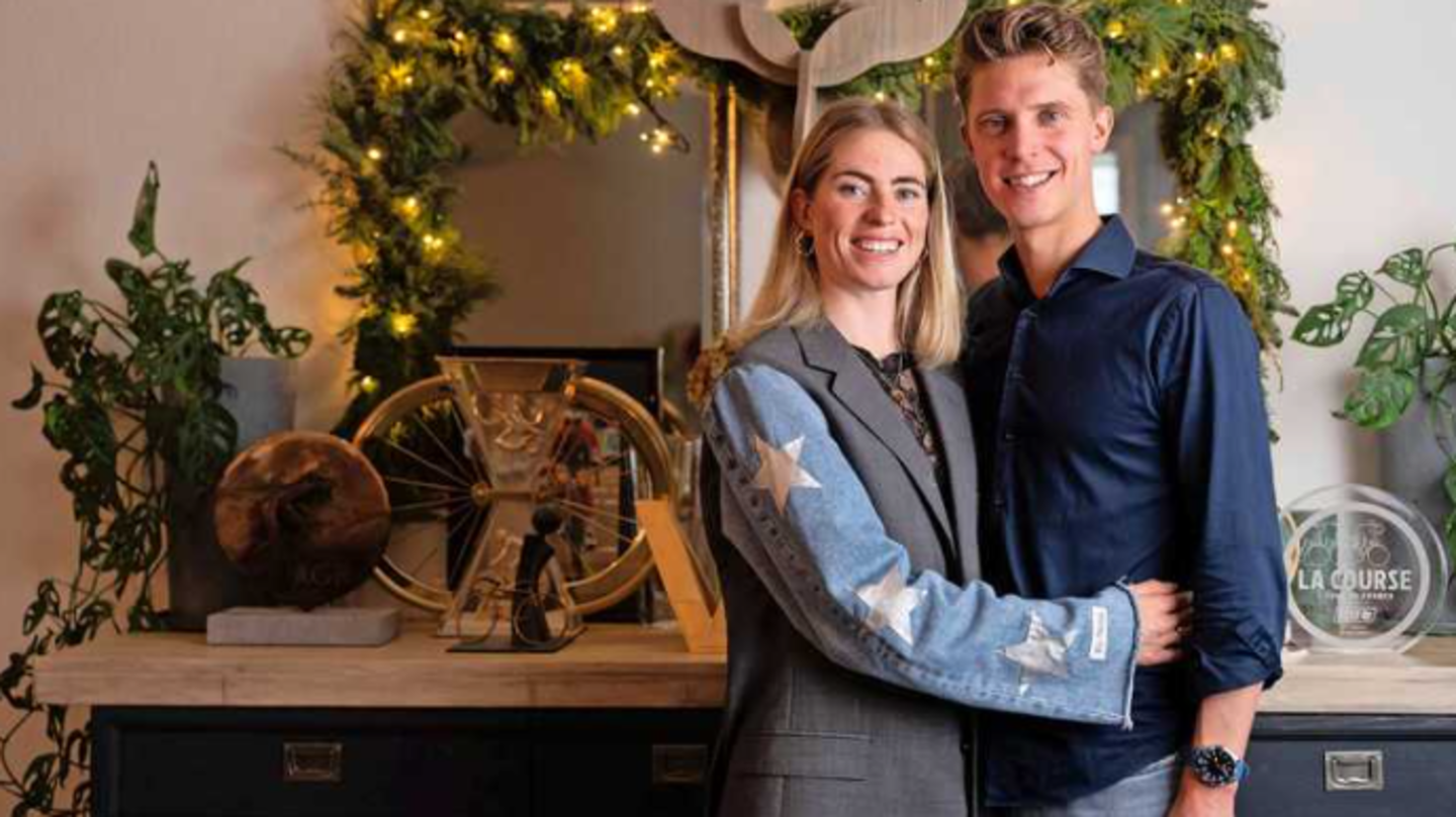 demi-vollering-vertelt-openhartig-met-verloofde-jan-over-de-mens-achter